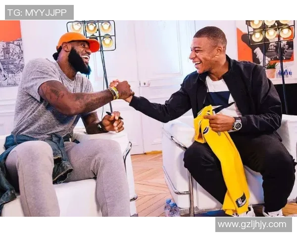 NBA球星与足球运动员跨界友谊与竞争的深度分析 NBA球星与足球运动员跨界友谊与竞争的深度分析