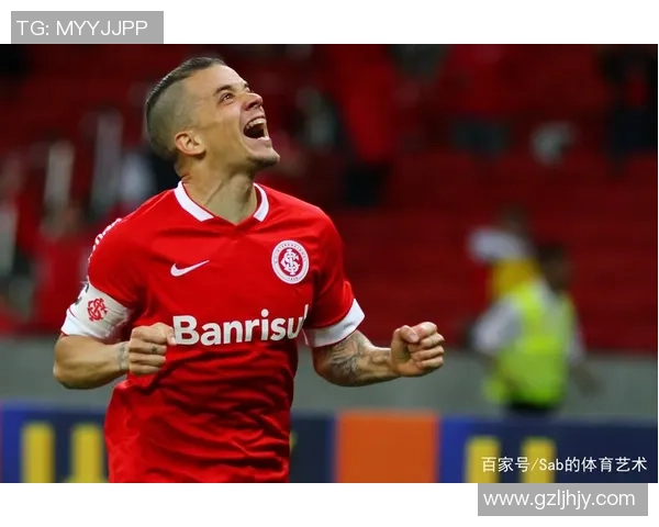 中国足球三大奇葩球星:从奇葩事件到另类表现的全景揭秘 中国足球三大奇葩球星:从奇葩事件到另类表现的全景揭秘