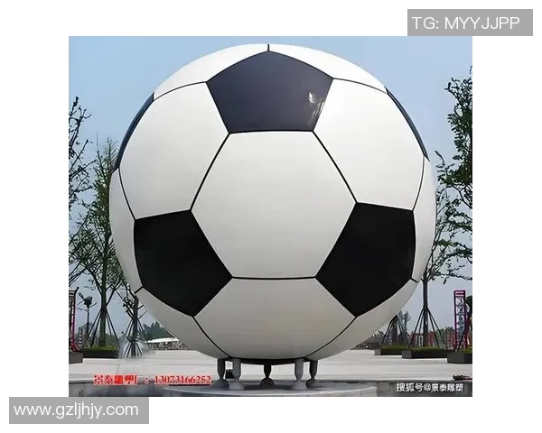 以足球球星小雕像展现绿茵激情与独特艺术魅力