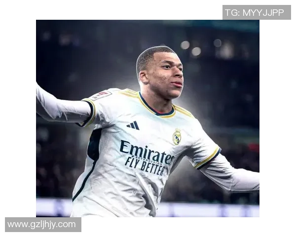 全球足球历史最强三大球星排名揭晓 谁才是无可争议的第一人