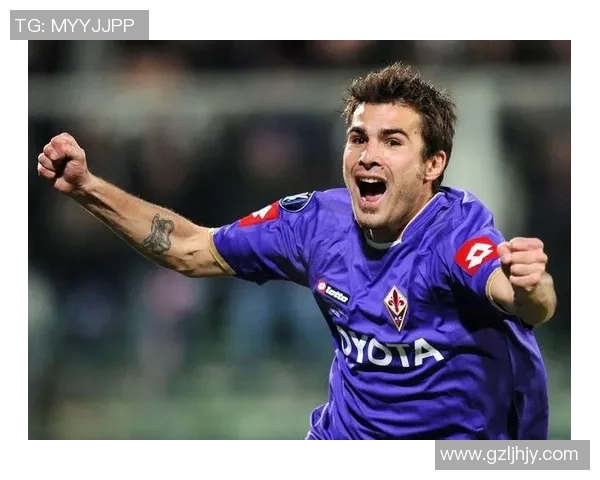 小罗足球挂画价格分析及购买建议 让你轻松拥有这位球星的艺术魅力 小罗足球挂画价格分析及购买建议 让你轻松拥有这位球星的艺术魅力